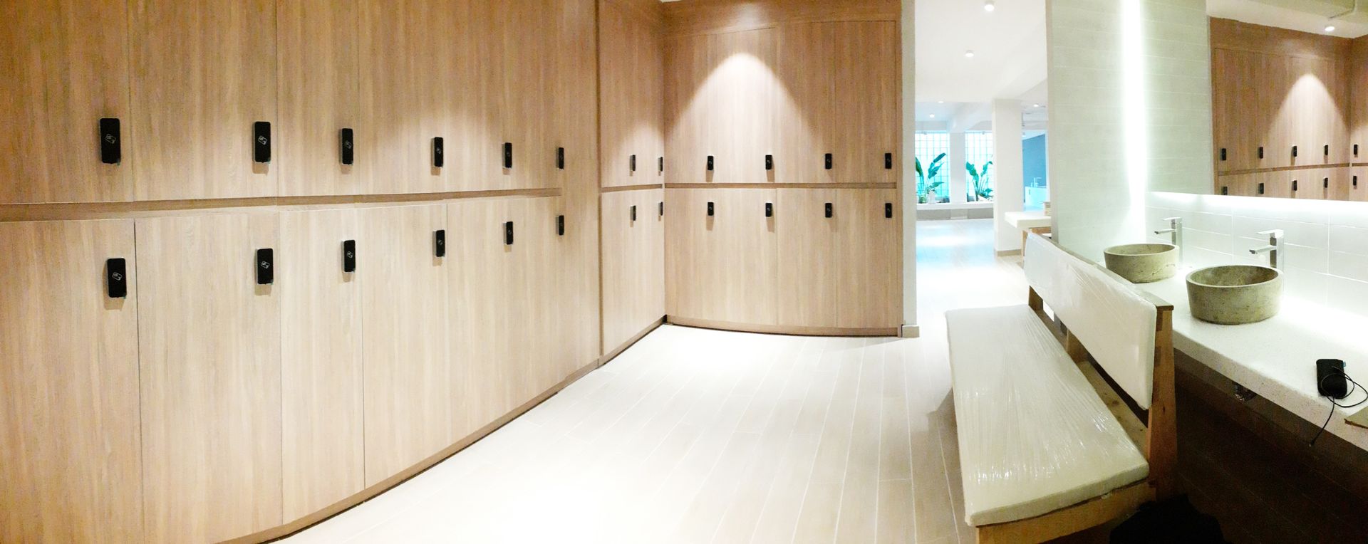 Mô hình smart locker - tủ gửi đồ thông minh phổ biến như thế nào?